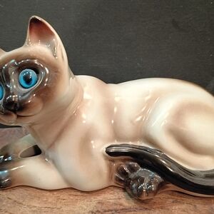 Ceramic Siamese Cat Figurine - Brown and Black